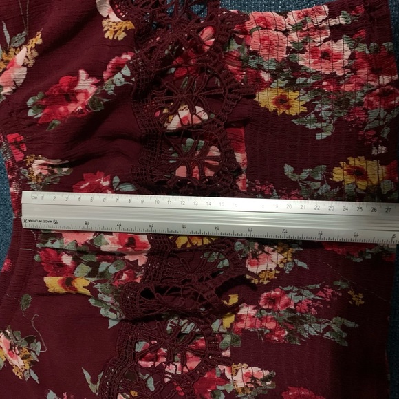 🛍️Haute Project LA Intricate Embroidered Crop Top Sz M - Picture 16 of 16